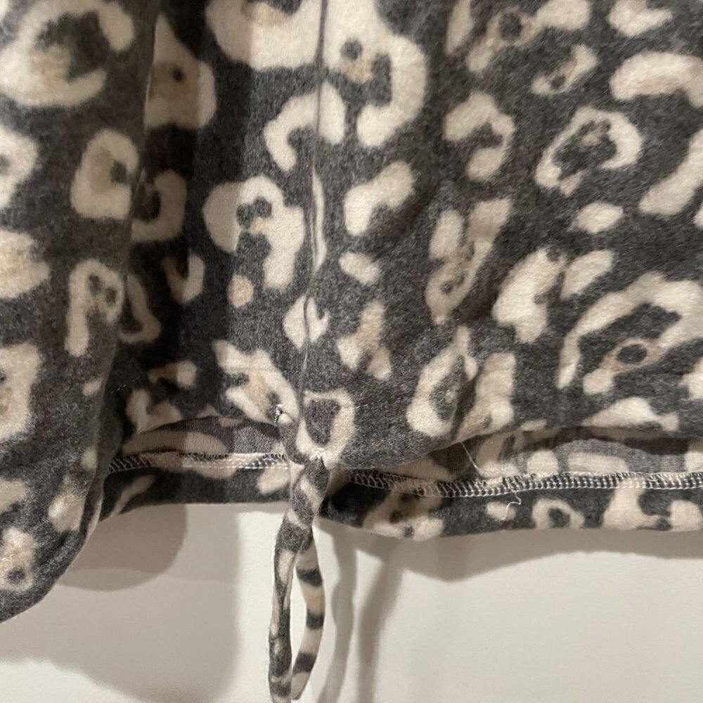 know one cares Leopard Print Pullover - Picture 2 of 4